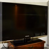 E01. Samsung 32&rdquo TV. 